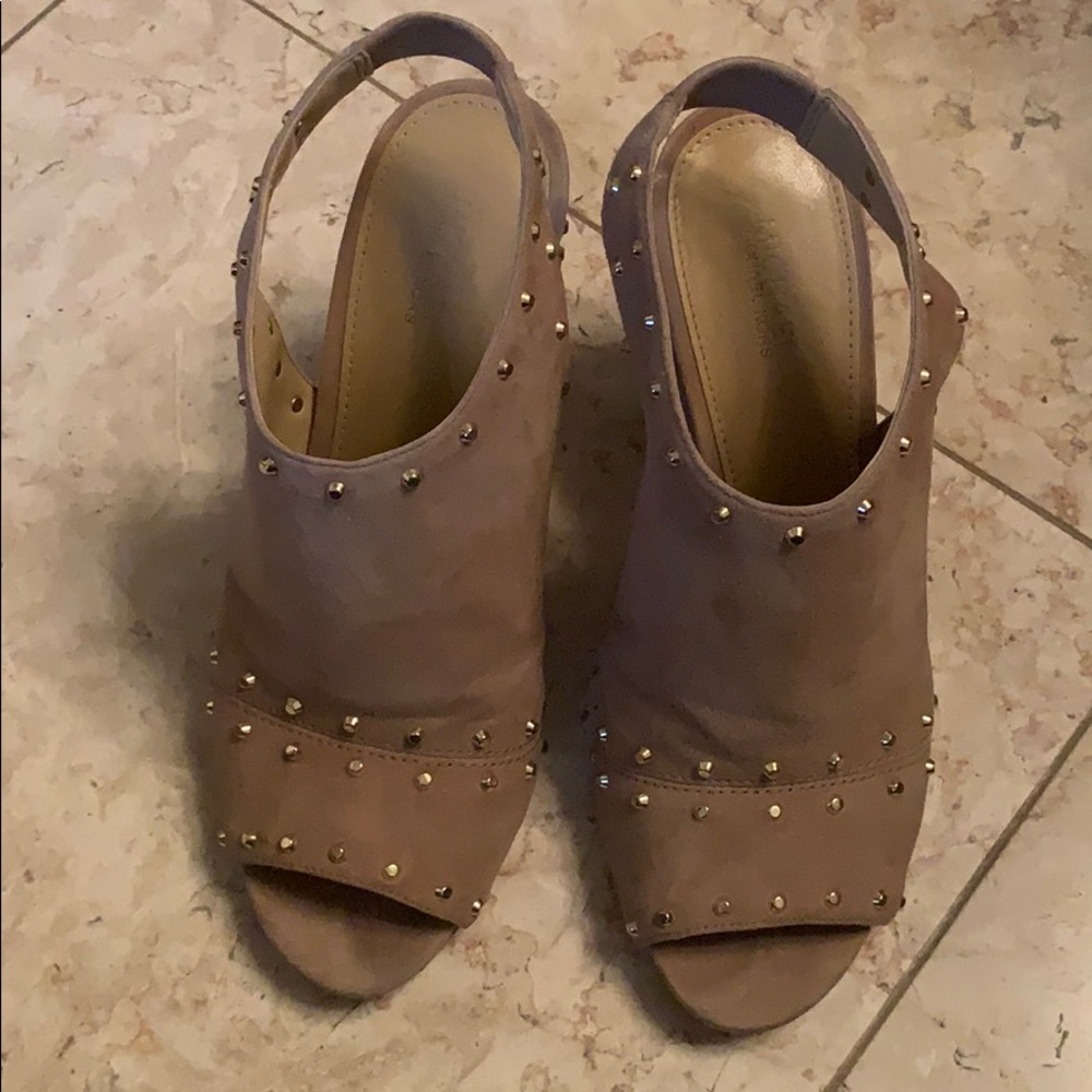Michael Korda shoes